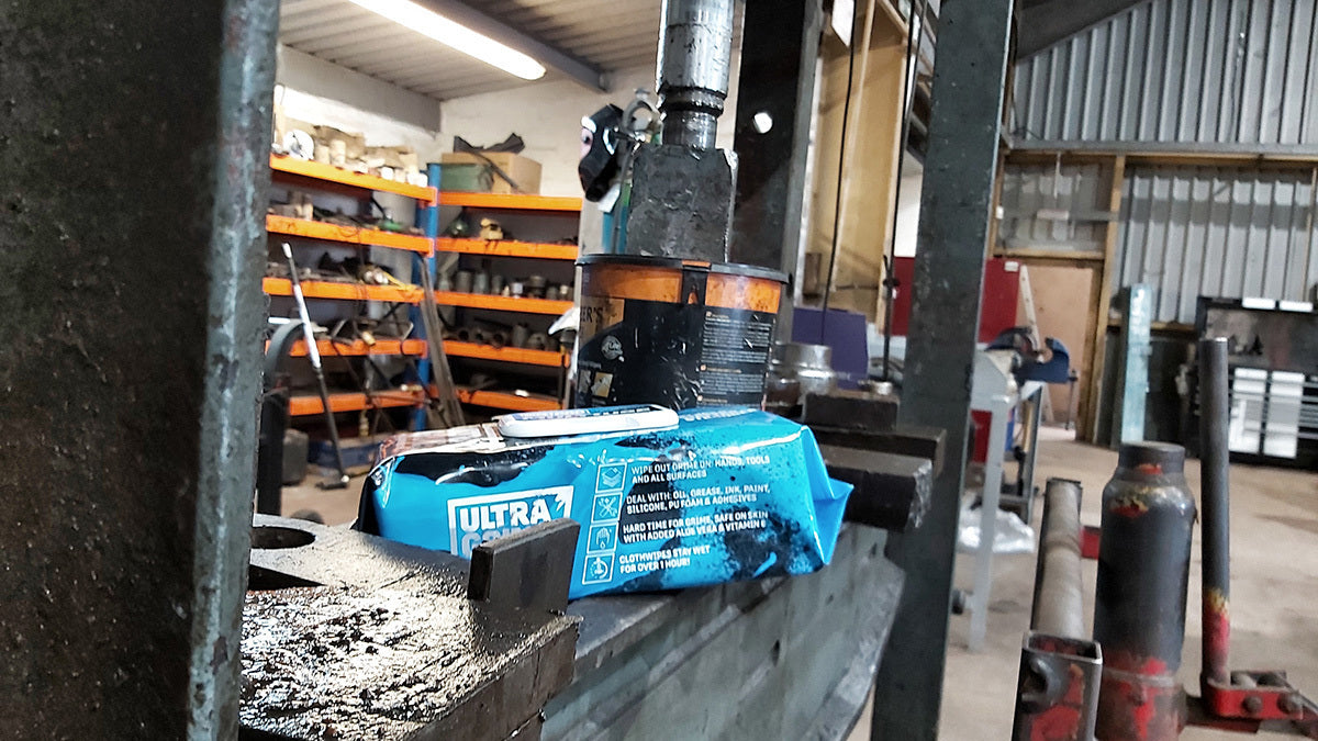 UltraGrime Pro Επαγκελματικά Μαντηλάκια Καθαρισμού Διπλής Όψης 38*25cm